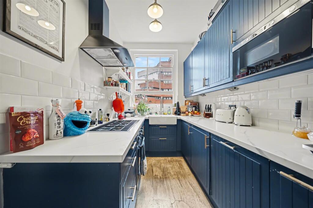 Apartment in London - View 3
