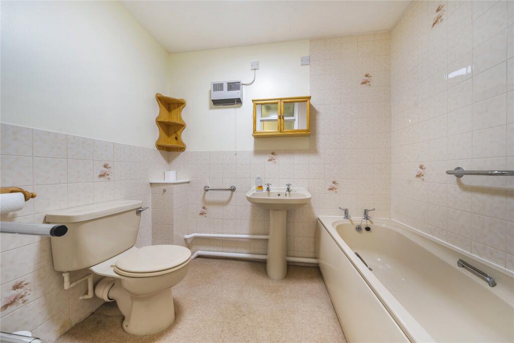 Apartment in London, Coney Hall - More