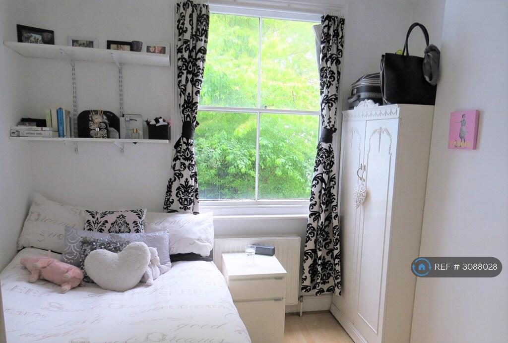 5 bedroom terraced house for rent