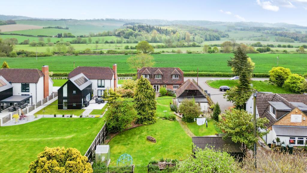 Main image of property: Canterbury Road, Bilting, TN25