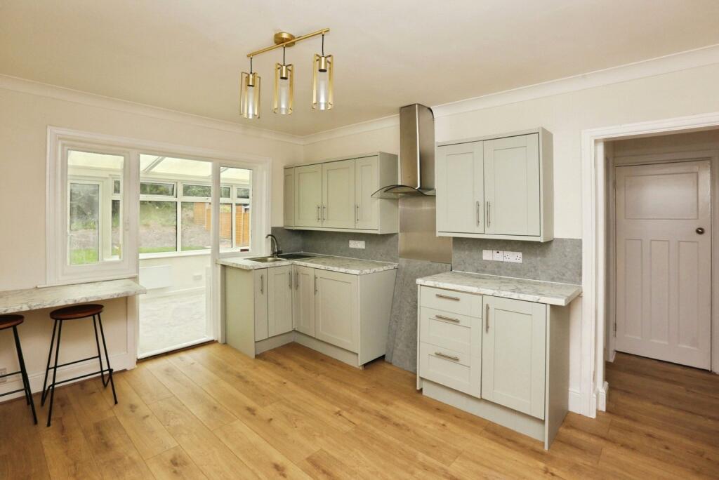 House in Southampton - More