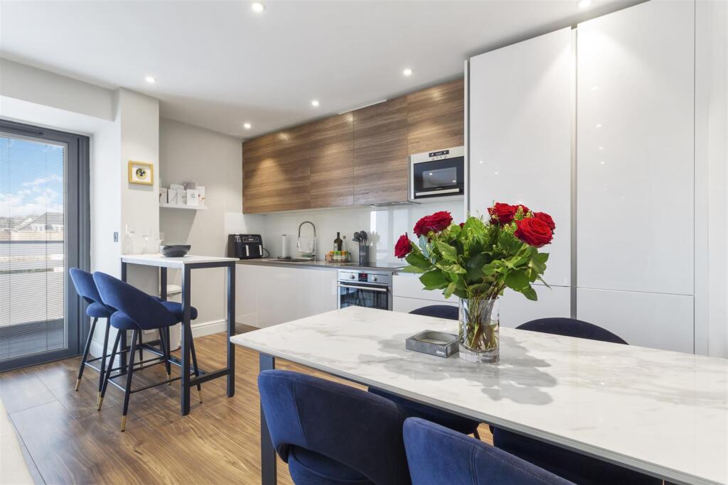 Main image of property: East Barnet Road, Barnet