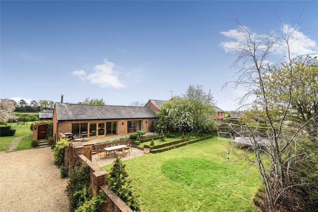 Main image of property: Leighton Road, Wing, Leighton Buzzard, Buckinghamshire, LU7