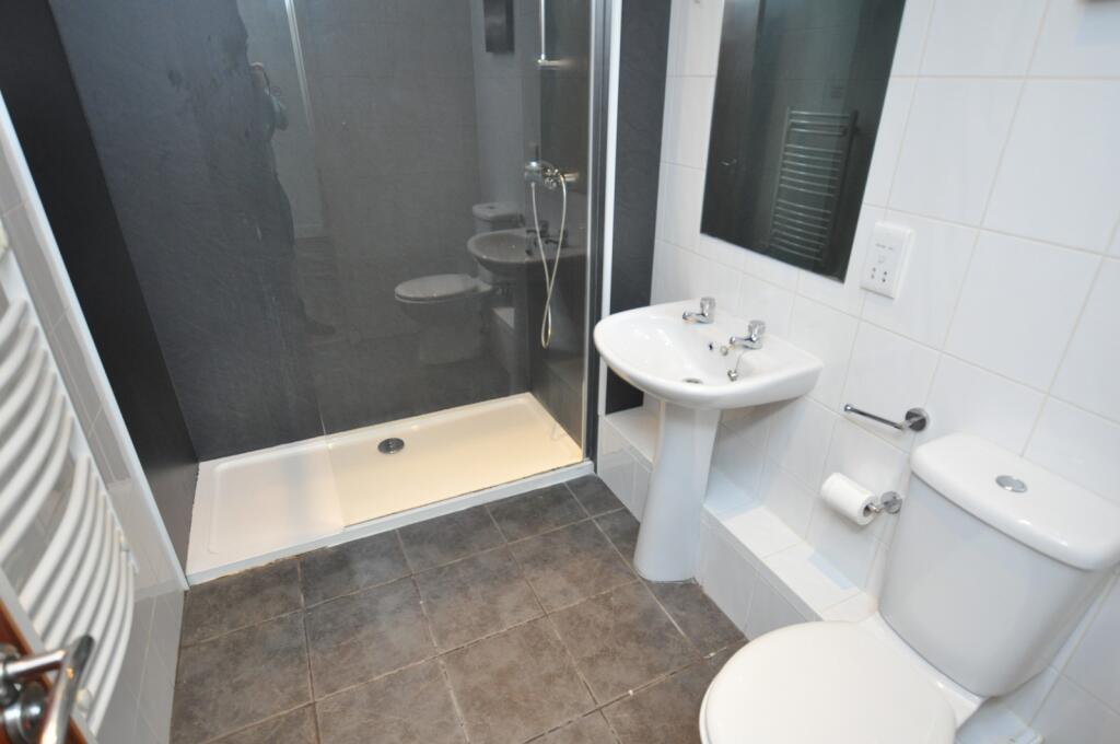 Apartment in Newcastle upon Tyne - View 5