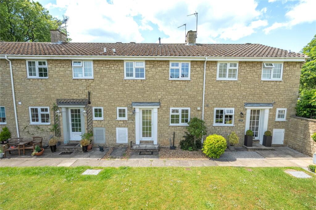 3-bed terraced on Boston Mews, Boston Spa, Wetherby, West Yorkshire, £300,000