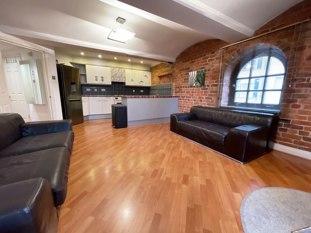 Main image of property: Castle Quay, Manchester, M15 