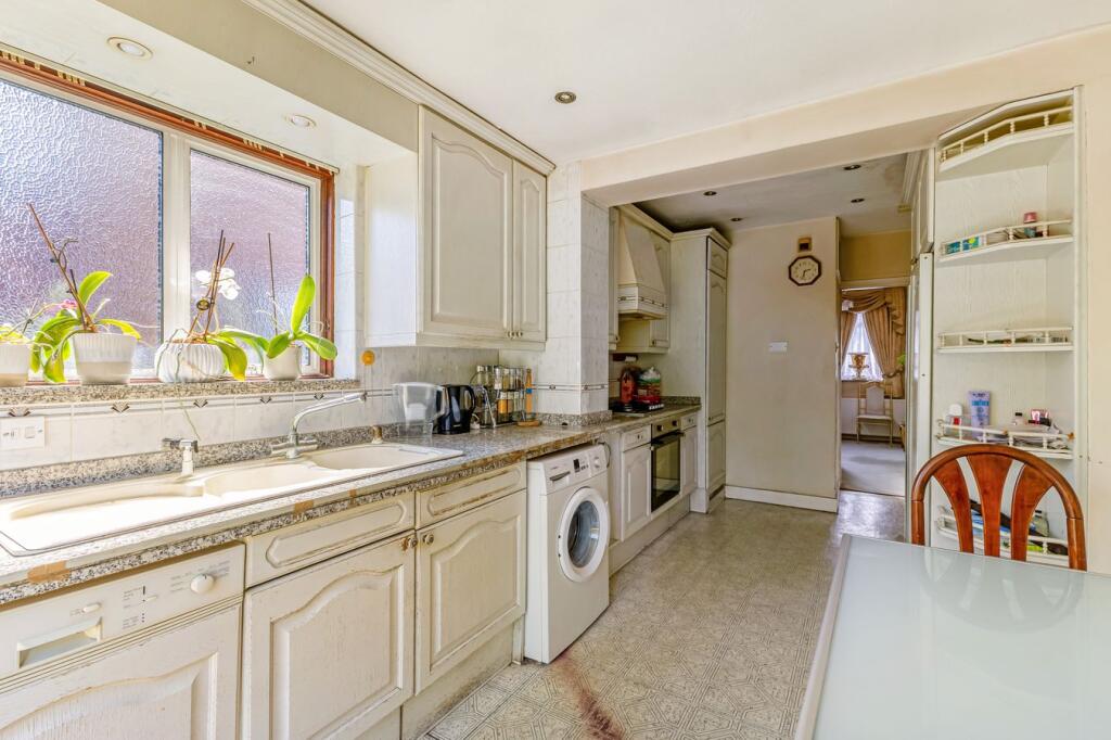 House in Harrow - View 5