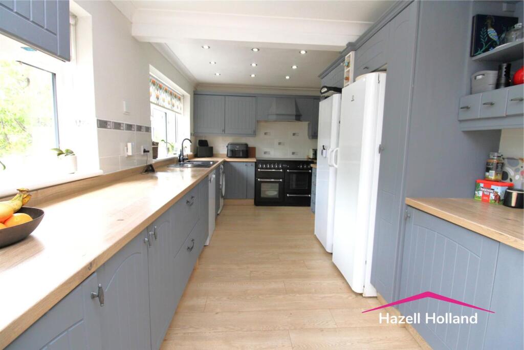 House in Gillingham, Medway - View 3