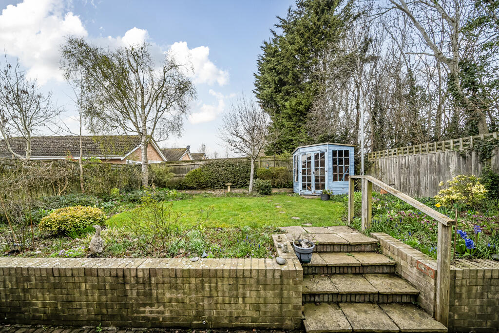 Beverley, Toothill, Swindon, SN5 8BH photo 2