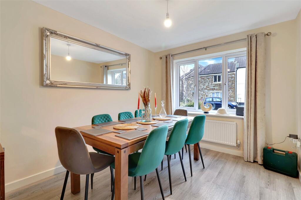 44, Sea King Close photo 3