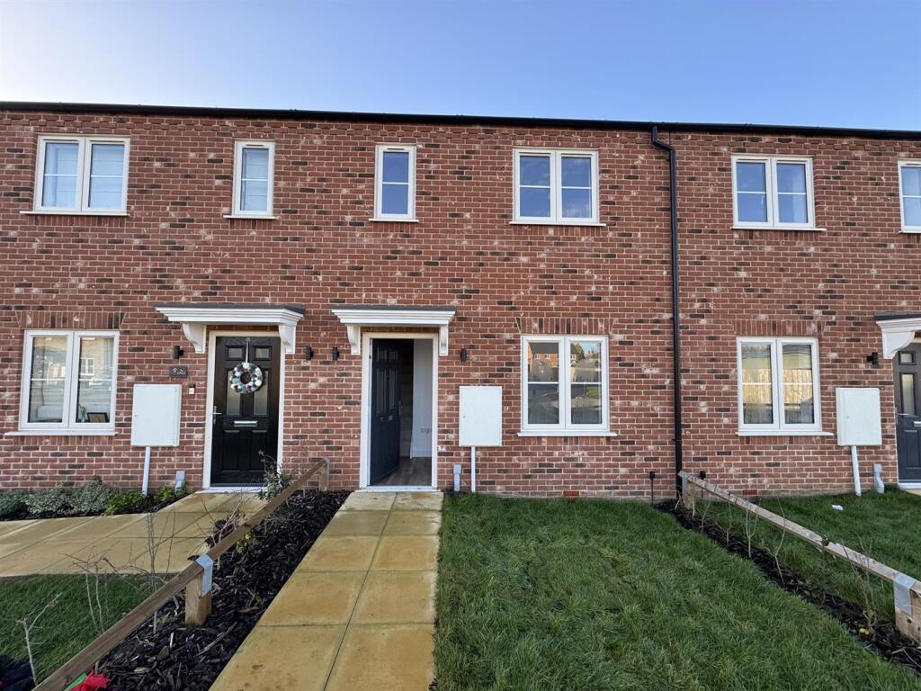 Main image of property: Walnut Close, Sutton St James, sutton st james
