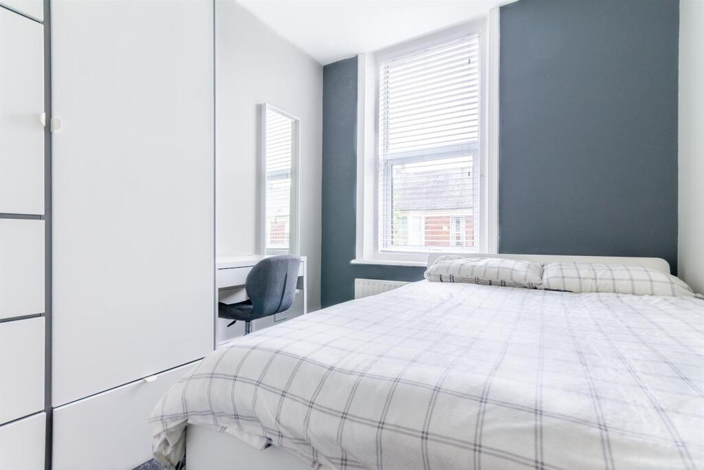 Apartment in Newcastle upon Tyne - More