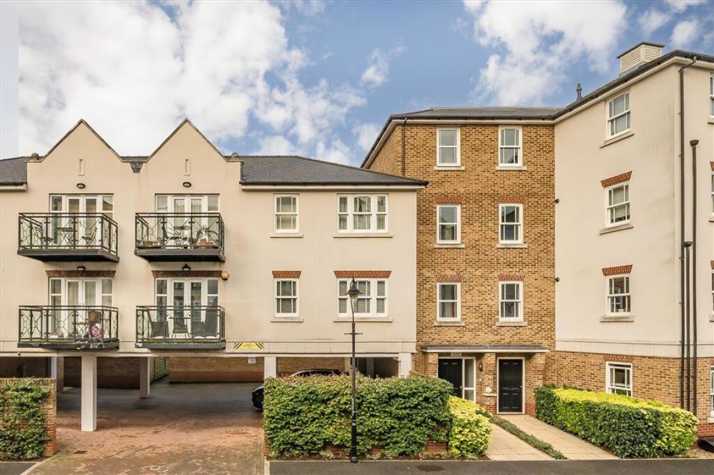 Main image of property: Holford Way, Putney