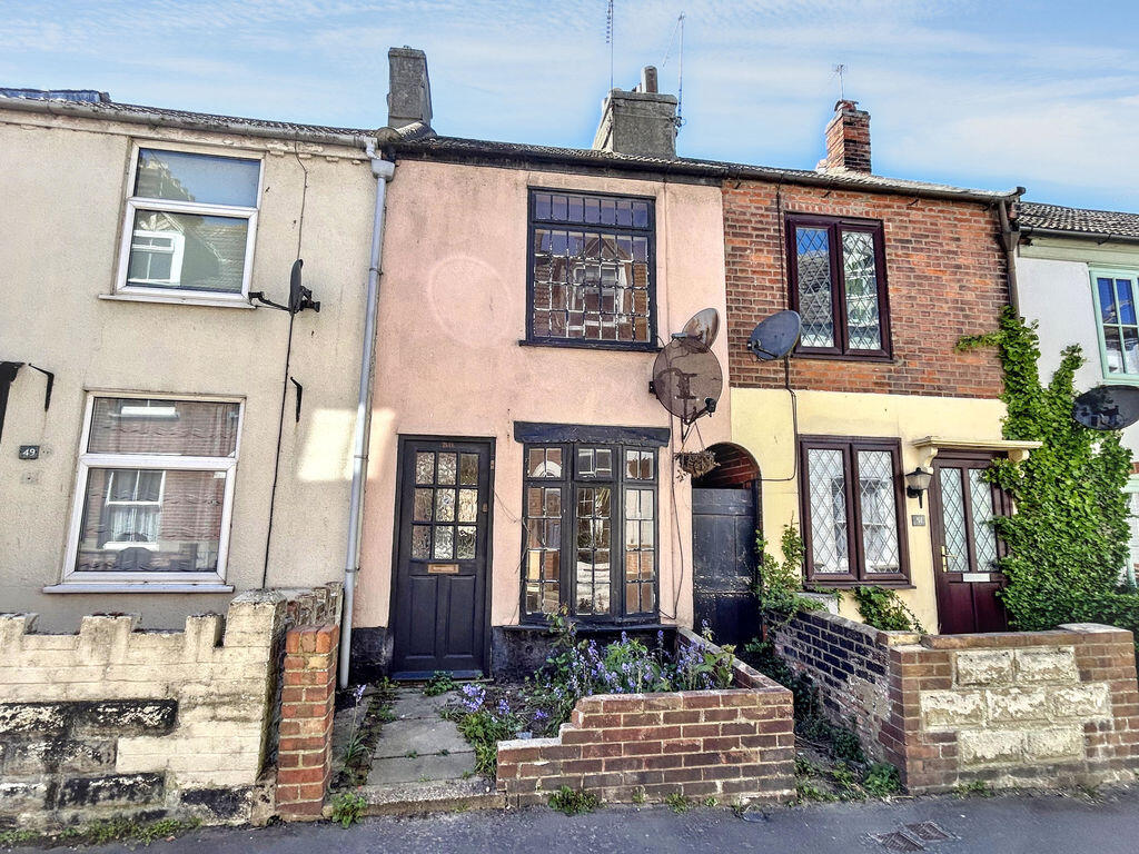 2-bed terraced on Cliff Hill, Gorleston, Great Yarmouth, £125,000