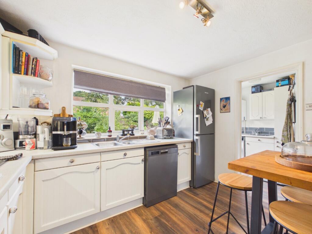 House in Walkington, Broadgate - More