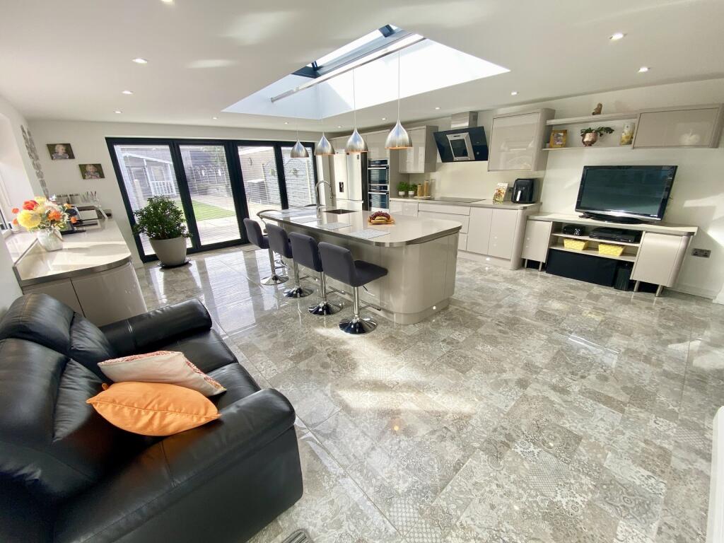 House in Swansea, Llansamlet - View 2