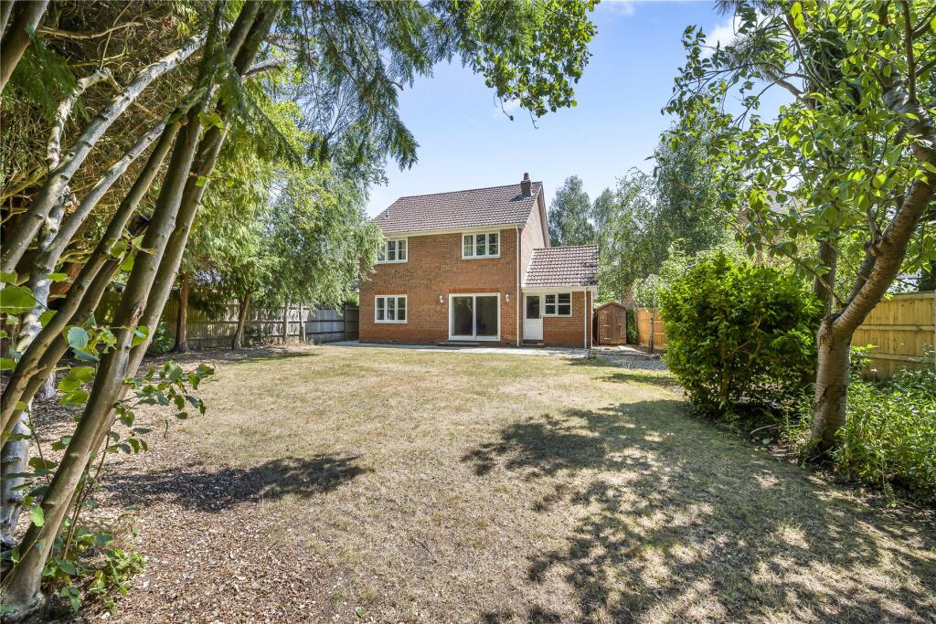 House in Woking, Knaphill - View 5