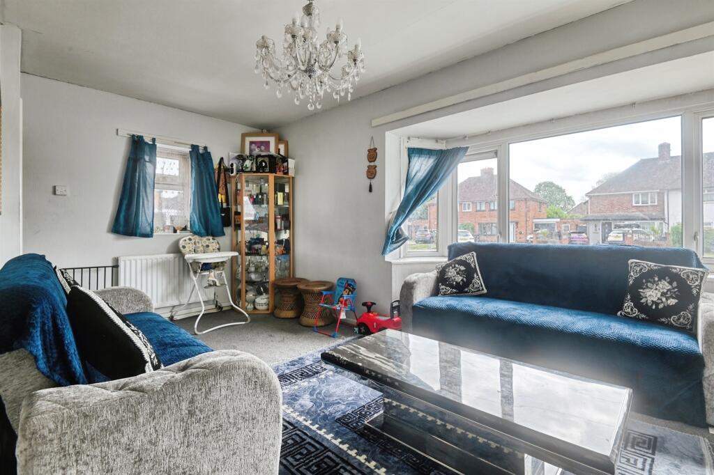 Whitehead Drive, Minworth, Sutton Coldfield photo 5