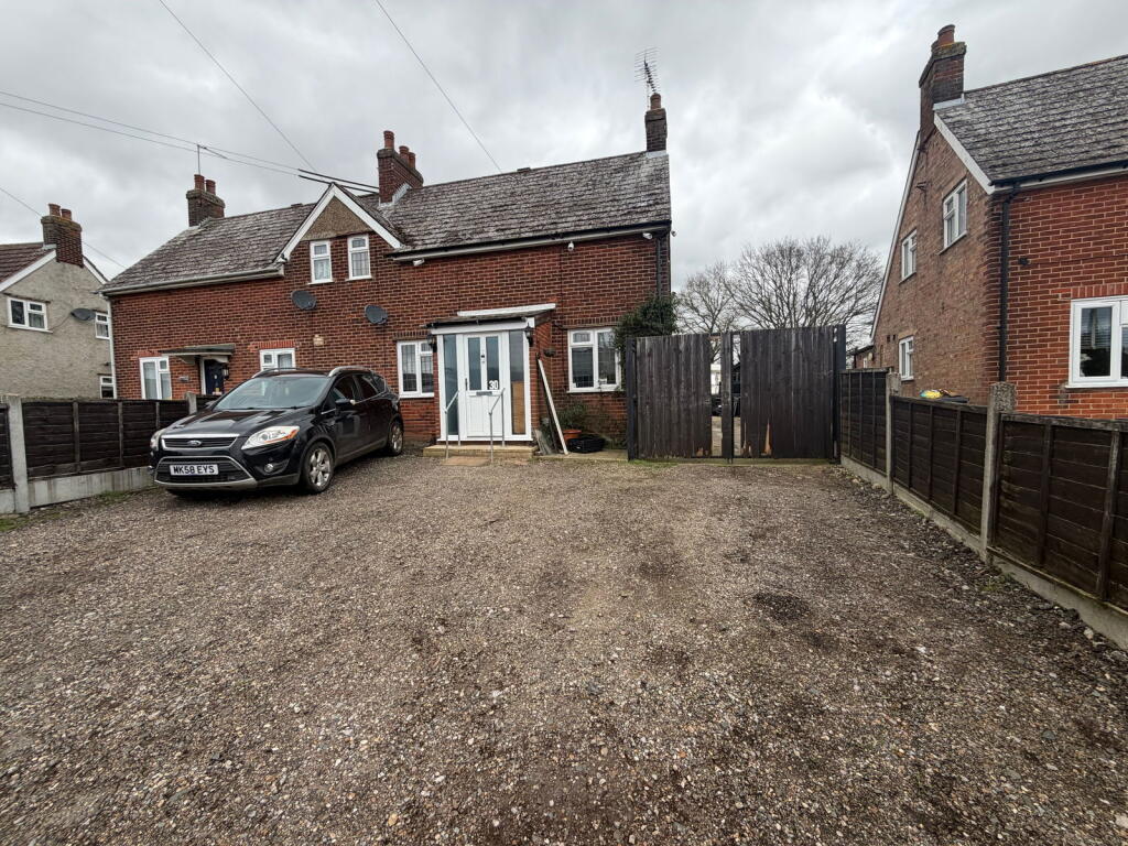 Main image of property: Lyons Hall Road, Braintree, CM7 9SG