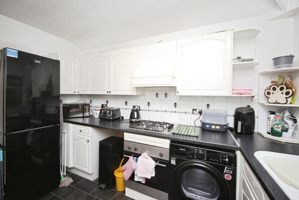 Apartment in Birmingham, Acocks Green - View 3