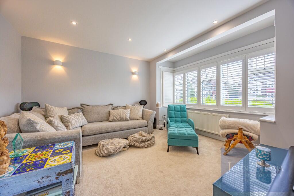 House in London - View 5
