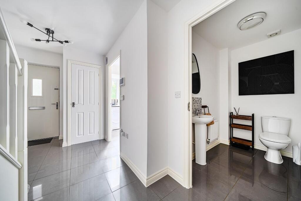House in Tonbridge and Malling, Leybourne - More