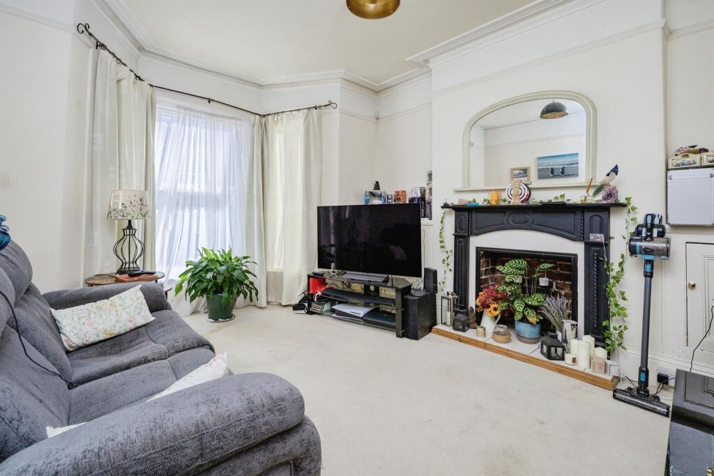 House in Plymouth - View 4