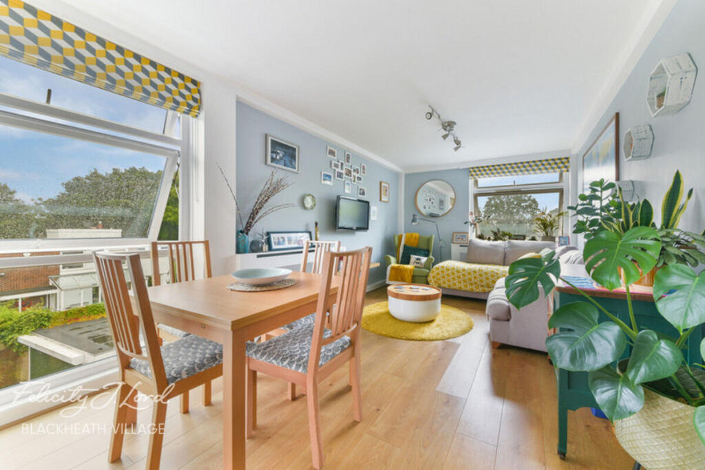 2-bed apartment on Sweyn Place, London, £350,000