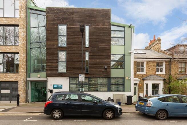 18-20 london Lane-35.jpg