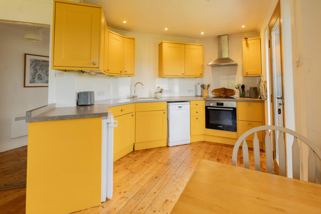 House in Paisley, Argyll and Bute - More