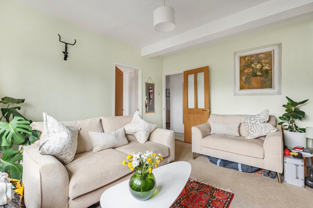Apartment in London - More