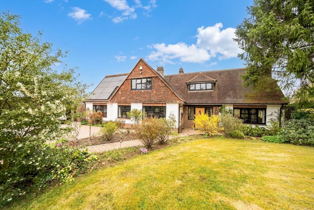 Main image of property: Station Road, Woldingham, CR3