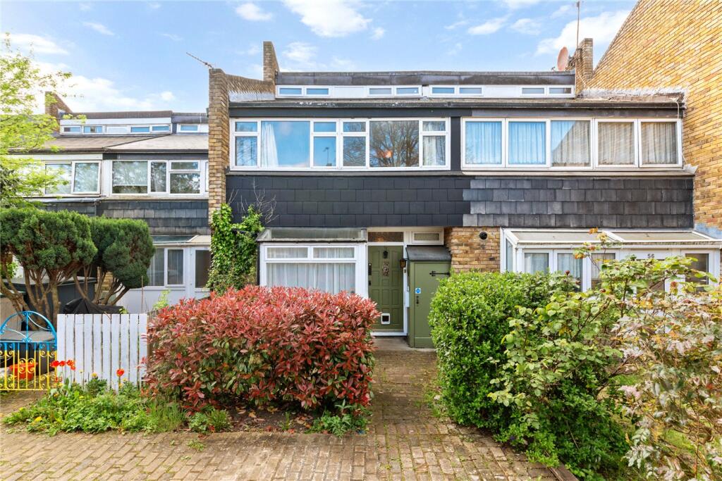 Main image of property: Woodvale Walk, West Norwood, London, SE27