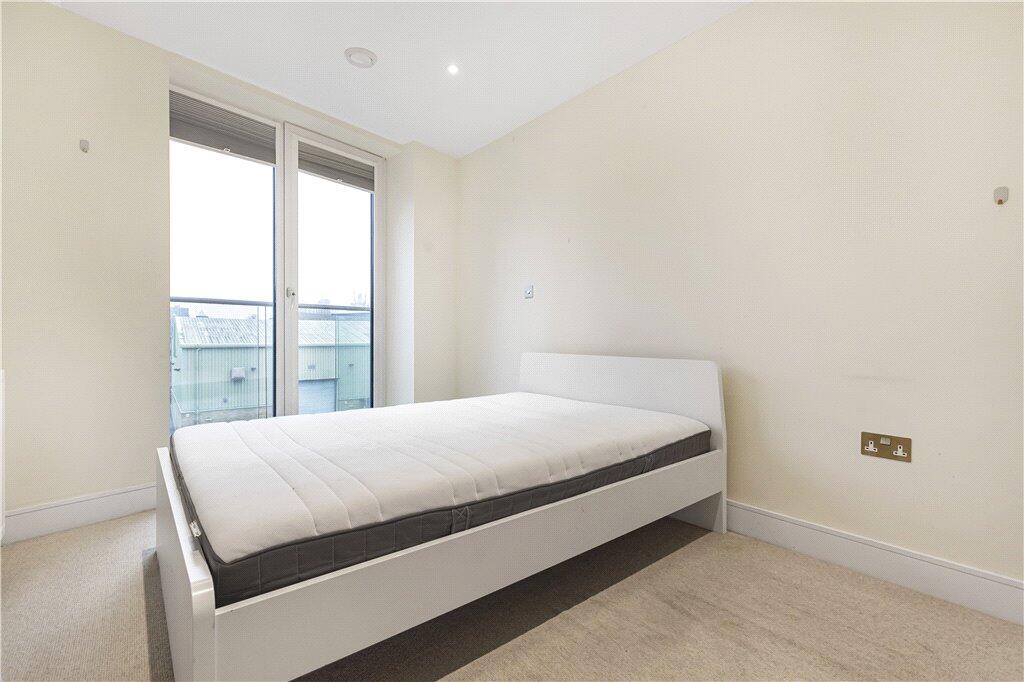 Keymer Place, London, E14 photo 4
