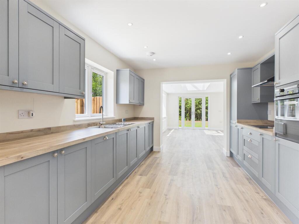 House in Peterborough - View 4