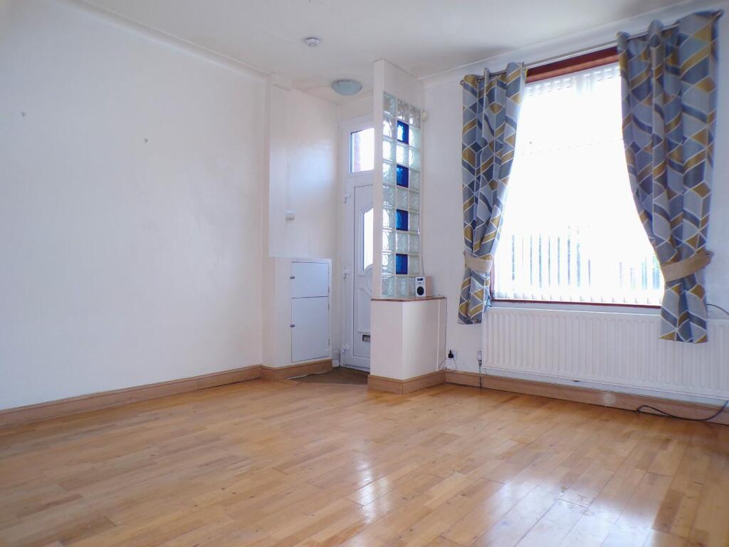 Livingstone Street, Lees, Oldham photo 2