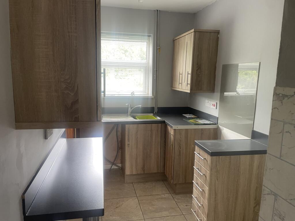 71 Hilton Lane, Great Wyrley, Walsall, West Midlands WS6 6DT photo 4