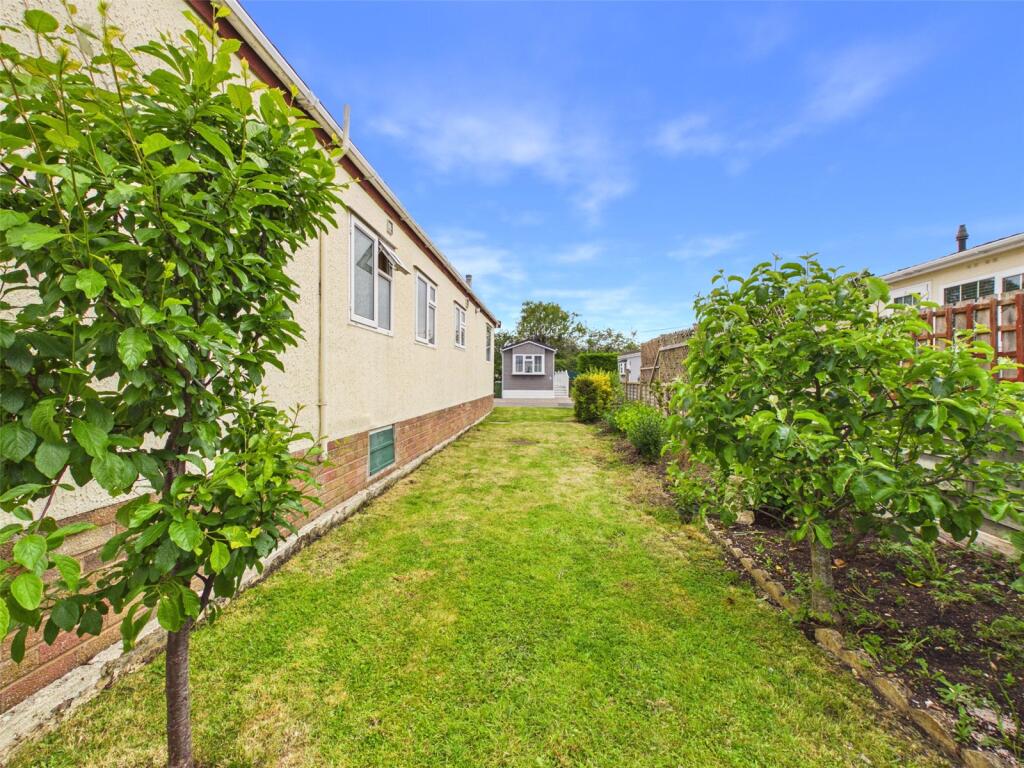 The Reddings, Cheltenham, Gloucestershire, GL51 photo 4