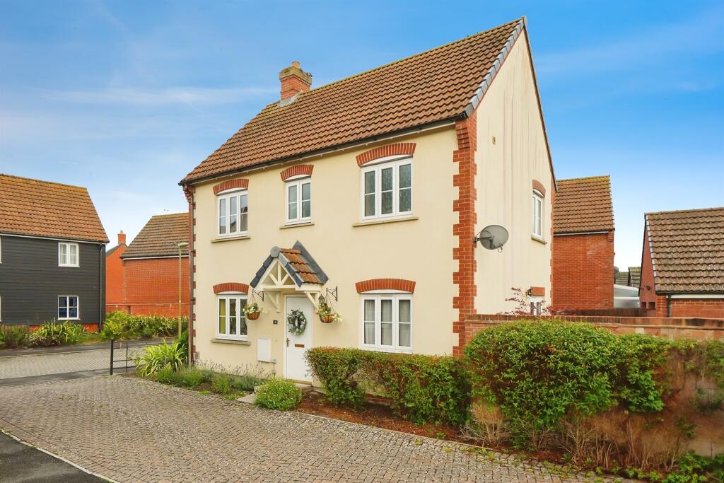 3-bed detached on Damson Drive, DIDCOT, £425,000