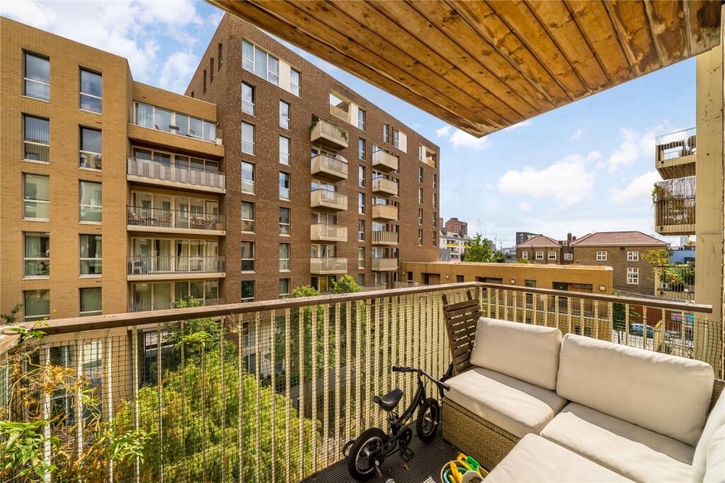 Apartment in London, St. Andrew's Village, Poplar - View 4