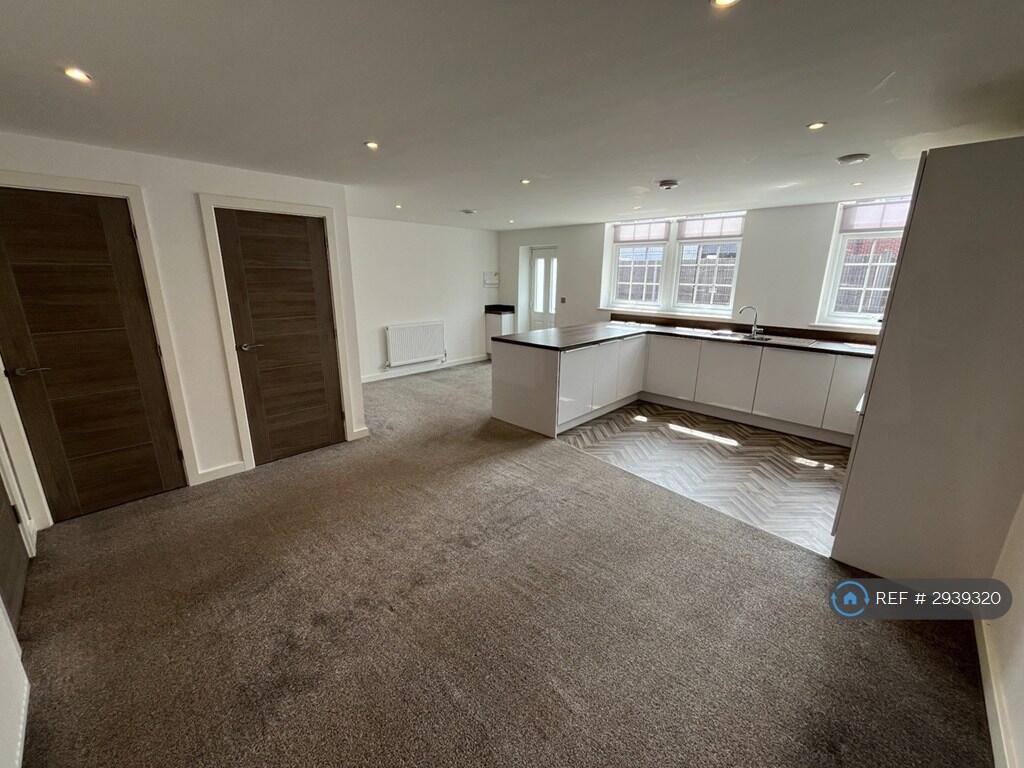 Abbey Park, Worksop, S80