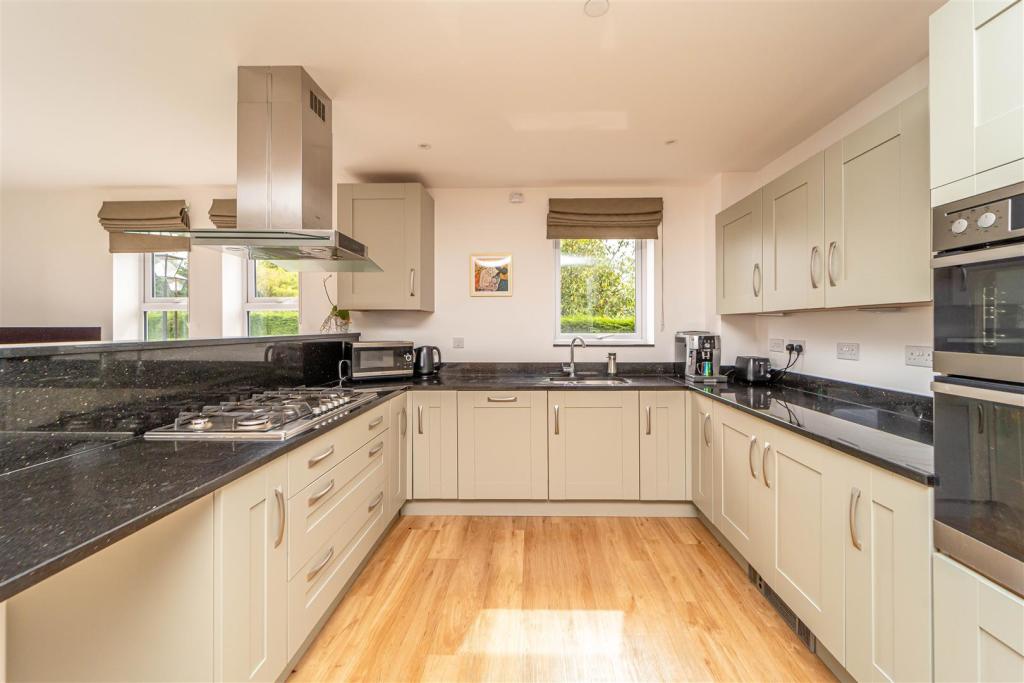 5 Ellen Place, Henry Fowler Drive, Tettenhall photo 3