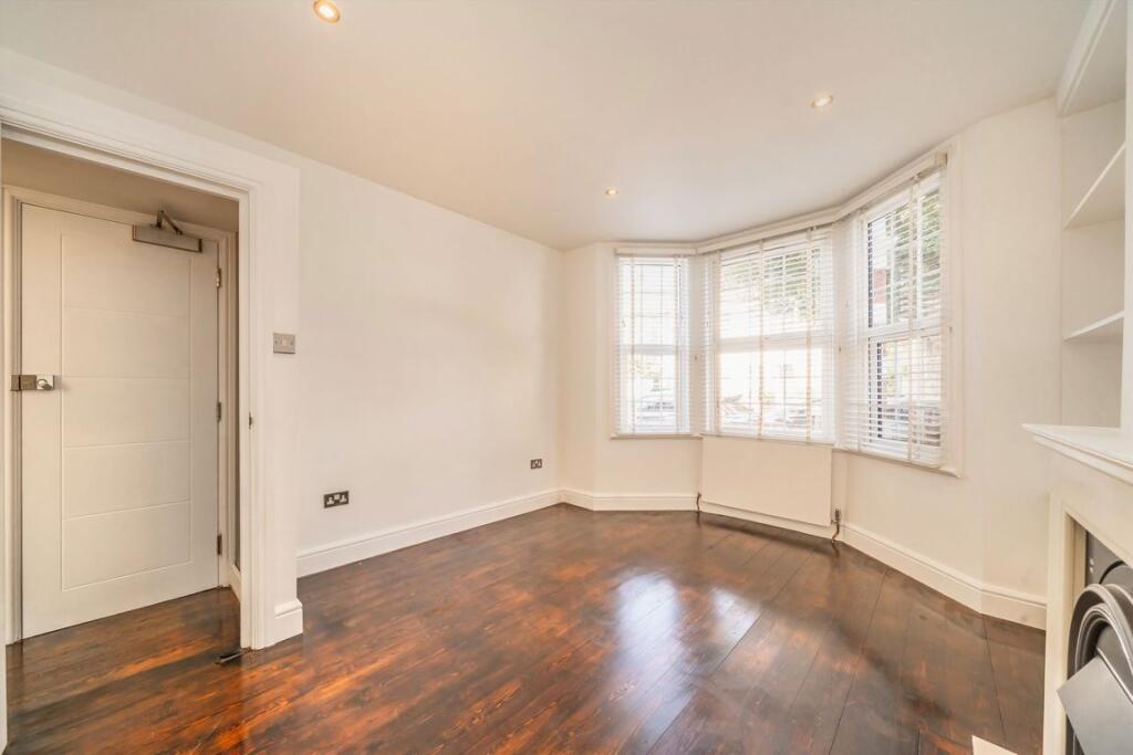 Apartment in London - View 4