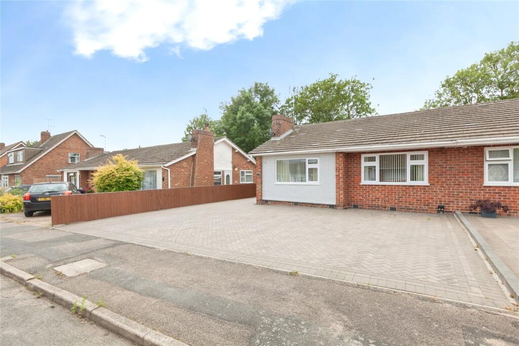 Main image of property: Kent Crescent, Wigston, Leicestershire, LE18