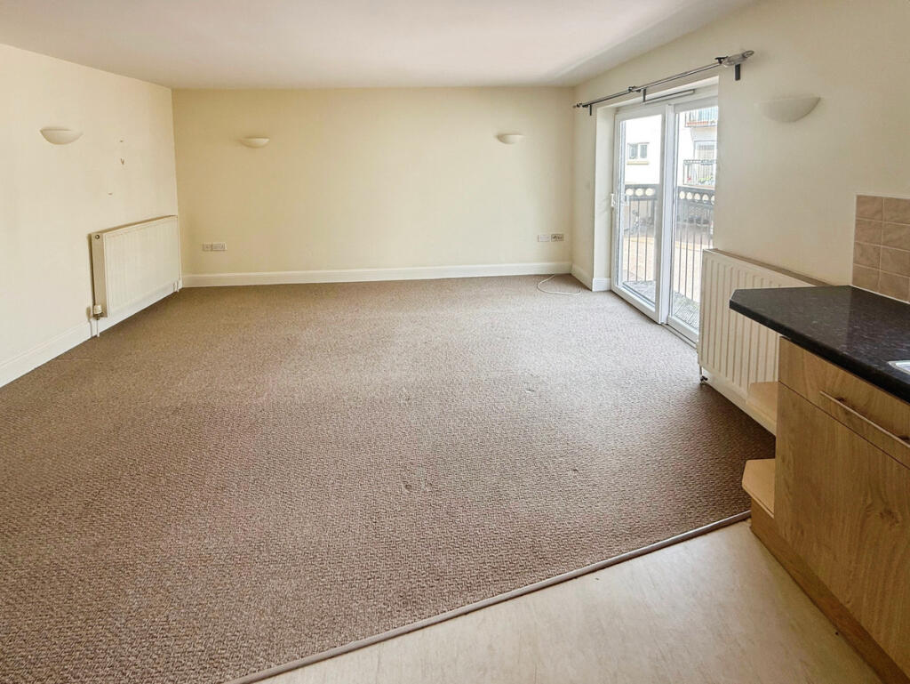Apartment in Plymouth - View 4