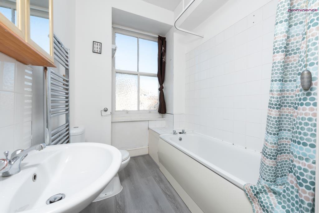Apartment in Hove, Brunswick - More