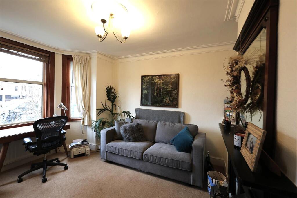 House in Tonbridge - More