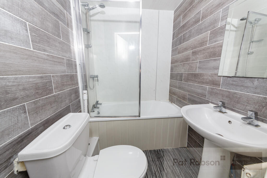 Apartment in Newcastle upon Tyne - More