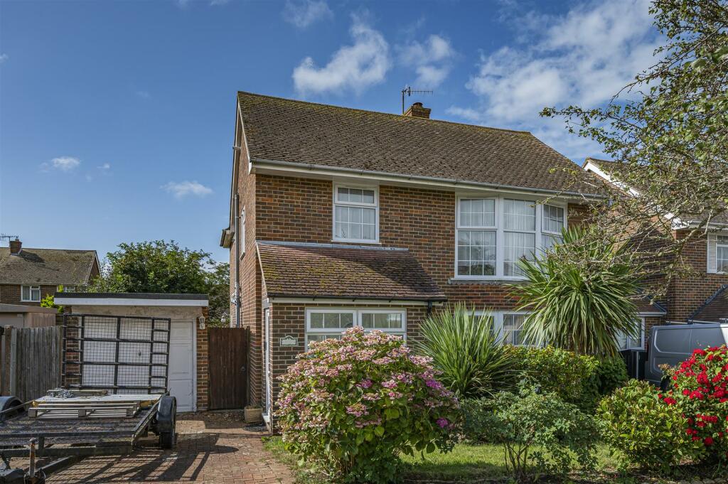 4-bed detached on 70 Cuckmere Road, £585,000