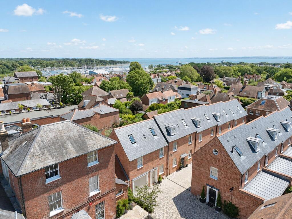 House in Southampton - View 3